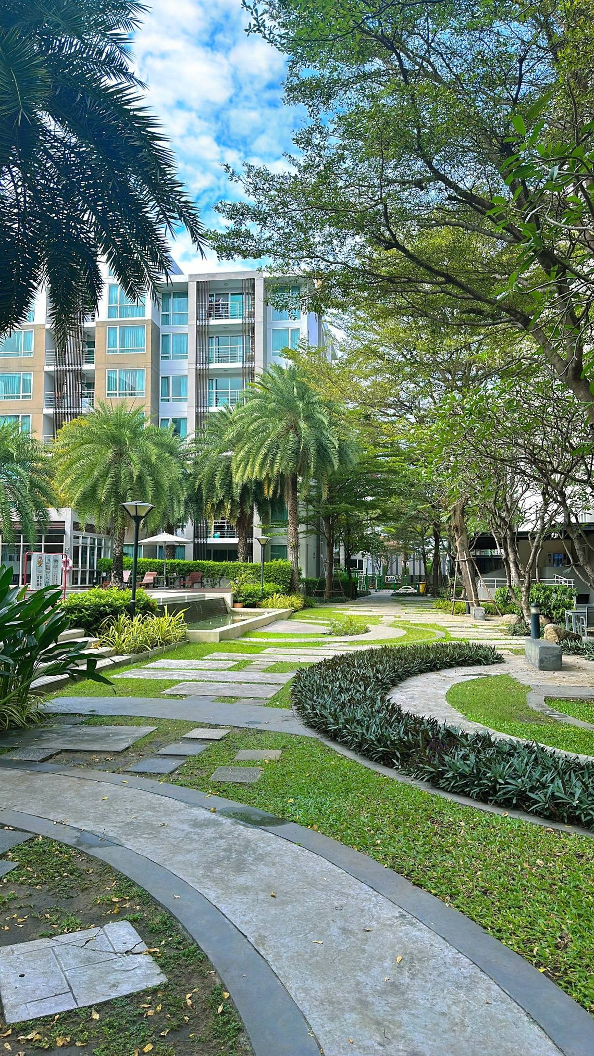 ขายคอนโดพัฒนาการ ศรีนครินทร์ : ✅ คอนโดใกล้ MRT ศรีนครินทร์ วิวโล่ง เงียบสงบ เป็นส่วนตัว ✅ Elements Srinakarin อิลีเมนต์ ศรีนครินทร์