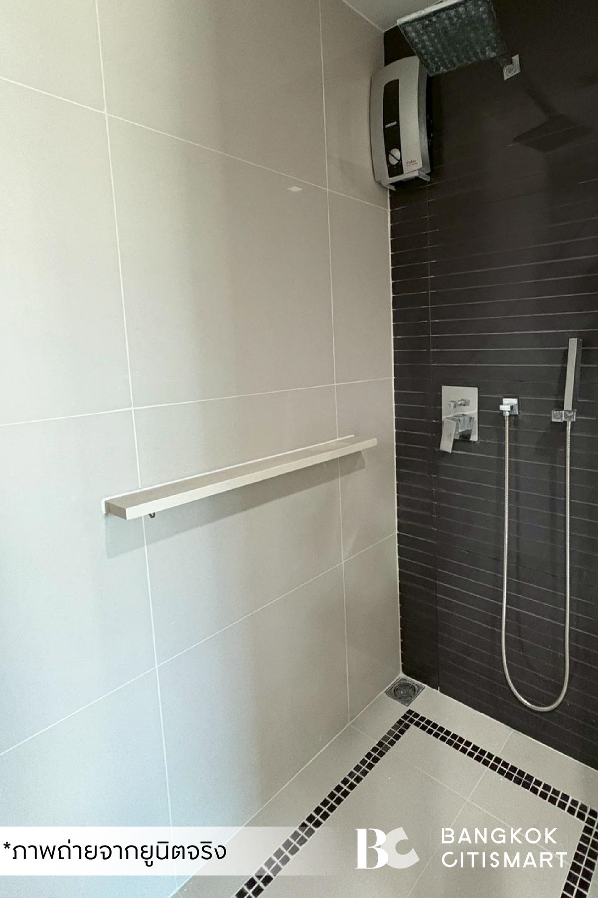 ให้เช่าคอนโดสาทร นราธิวาส : 🔥 พร้อมเข้าอยู่ RHYTHM Sathorn (1 ห้องนอน 35.28 sq.m.) ค่าเช่ารวม internet + ที่จอดรถ สนใจ : 0889834083 (Bing)