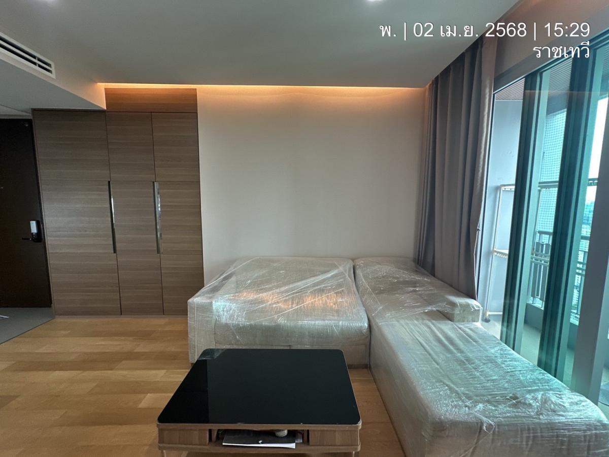 ให้เช่าคอนโดพระราม 9 เพชรบุรีตัดใหม่ RCA : 03/04/2026, เช่า The Address Asoke 2 นอน 75 ตรม. ใกล้ MRT เพชรบุรี 35,000 บาท/เดือน 
สิ่งอำนวยความสะดวกระดับพรีเมียม พร้อมปลอดภัย 24 ชม. 0642748883