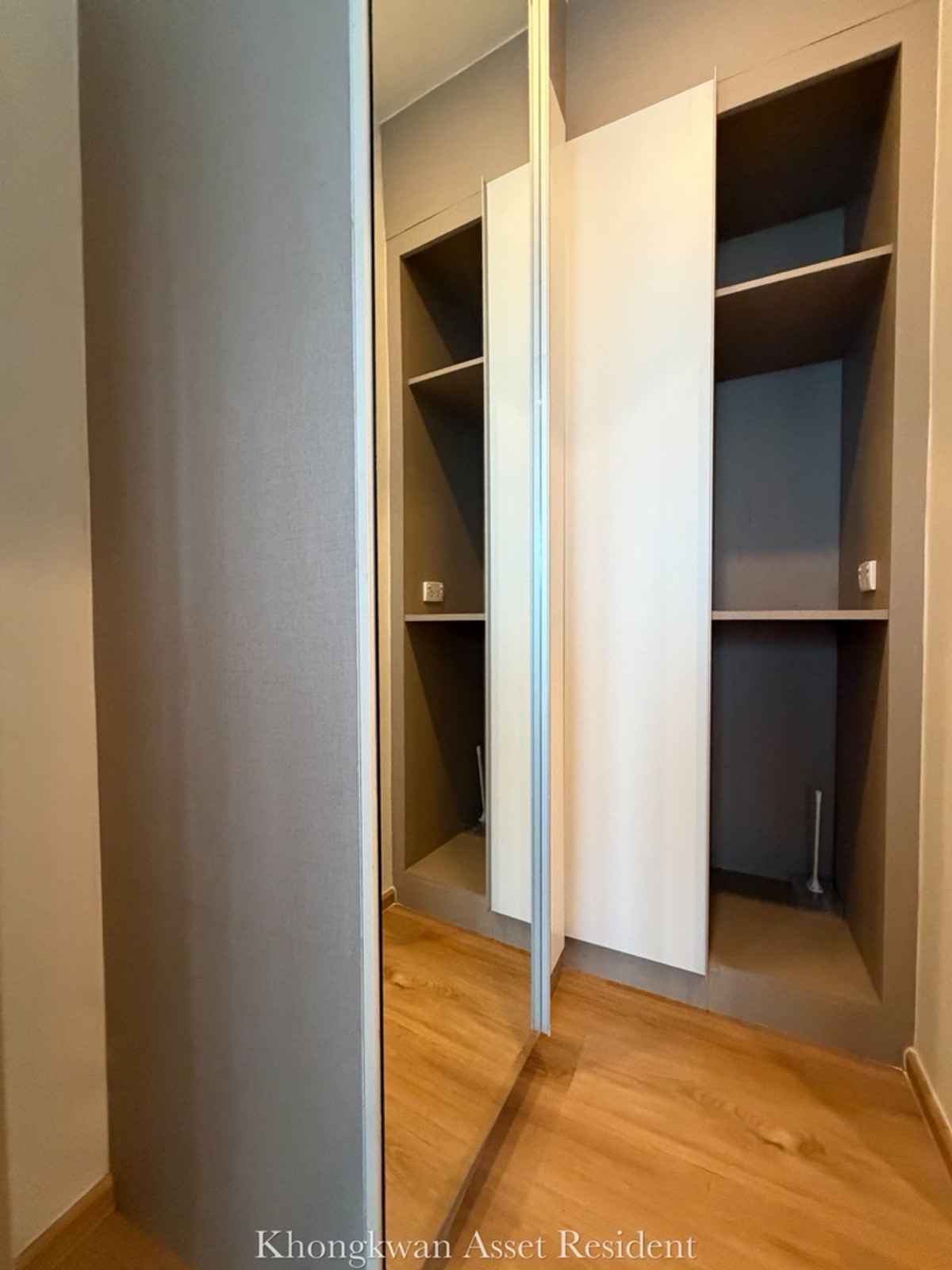 For SaleCondoRatchathewi,Phayathai : Corner room, 2 bedrooms, Ratchathewi, newly renovated, northern view, price 11.9 million (the only room on the market!)