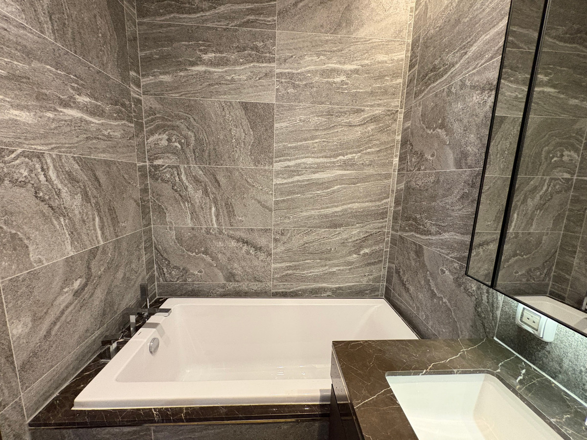 For SaleCondoSukhumvit, Asoke, Thonglor : The Esse Sukhumvit 36 ​​/ 1 Bedroom (FOR SALE), The Esse Sukhumvit 36 ​​/ 1 Bedroom (For Sale) NA008