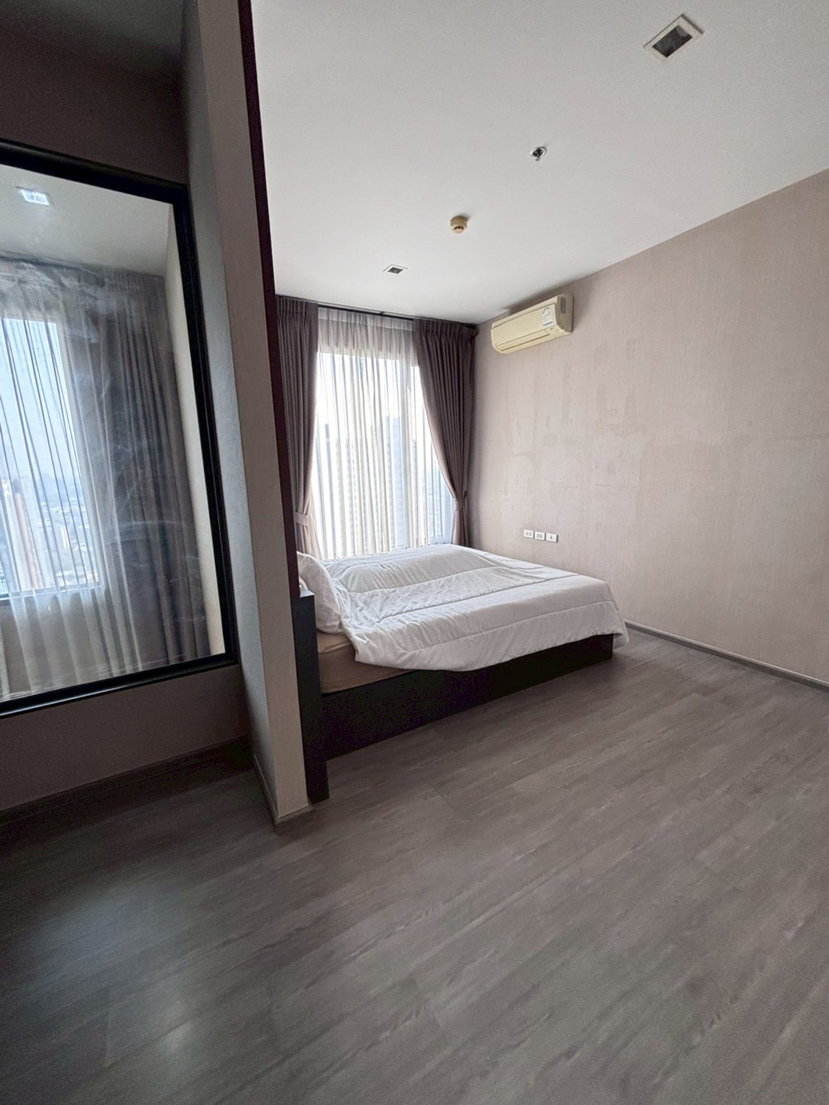 For RentCondoWongwianyai, Charoennakor : For Rent Condo Nye by Sansiri fully furnished (S15-33000)
