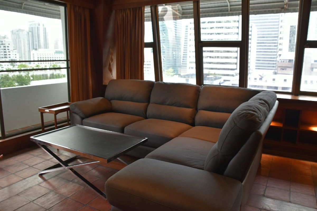 ให้เช่าคอนโดสีลม ศาลาแดง บางรัก : Diamond Tower【𝐑𝐄𝐍𝐓】🔥ฟีลคลาสสิก แฝงความภูมิฐาน เส้นสายดั้งเดิม ผสมความขลังนิด ๆ🔥 ติดต่อไลน์ไอดี: @hacondo