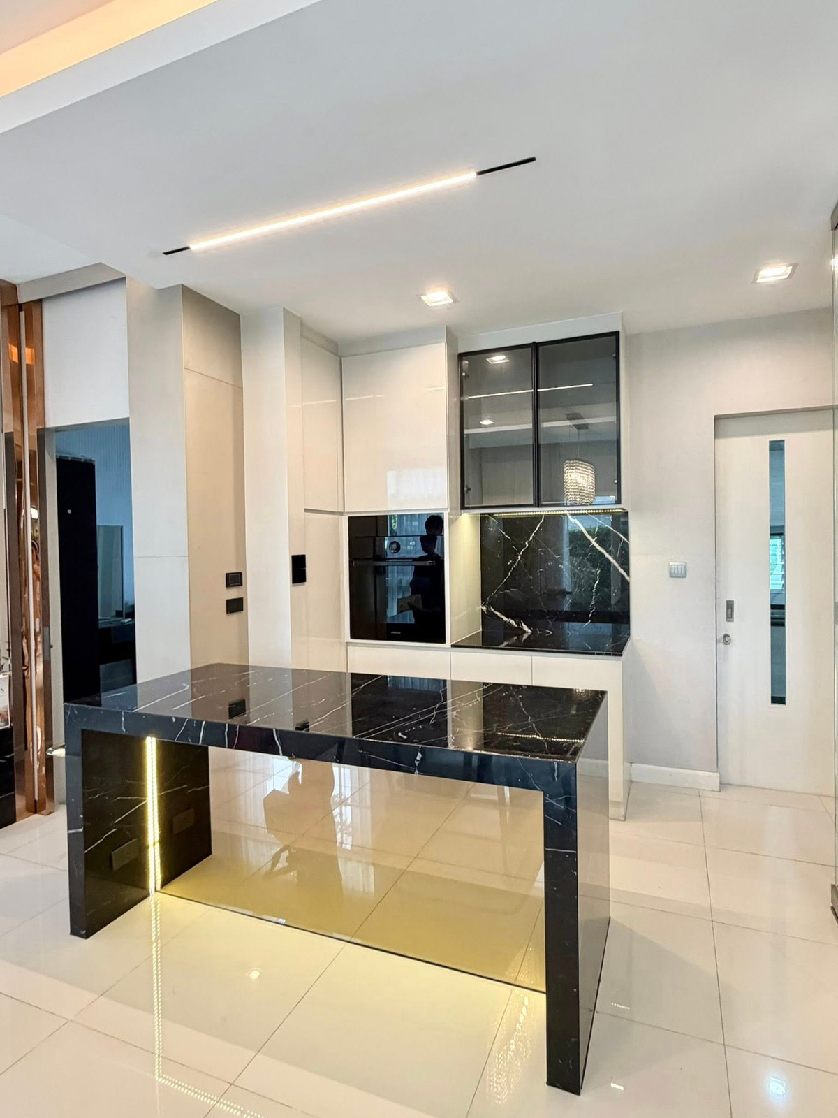 For RentHouseBangna, Bearing, Lasalle : Mantana 2 Bangna KM.7 / 3 Bedrooms (FOR RENT), Mantana 2 Bangna KM.7 / 3 Bedrooms (FOR RENT) YOK112