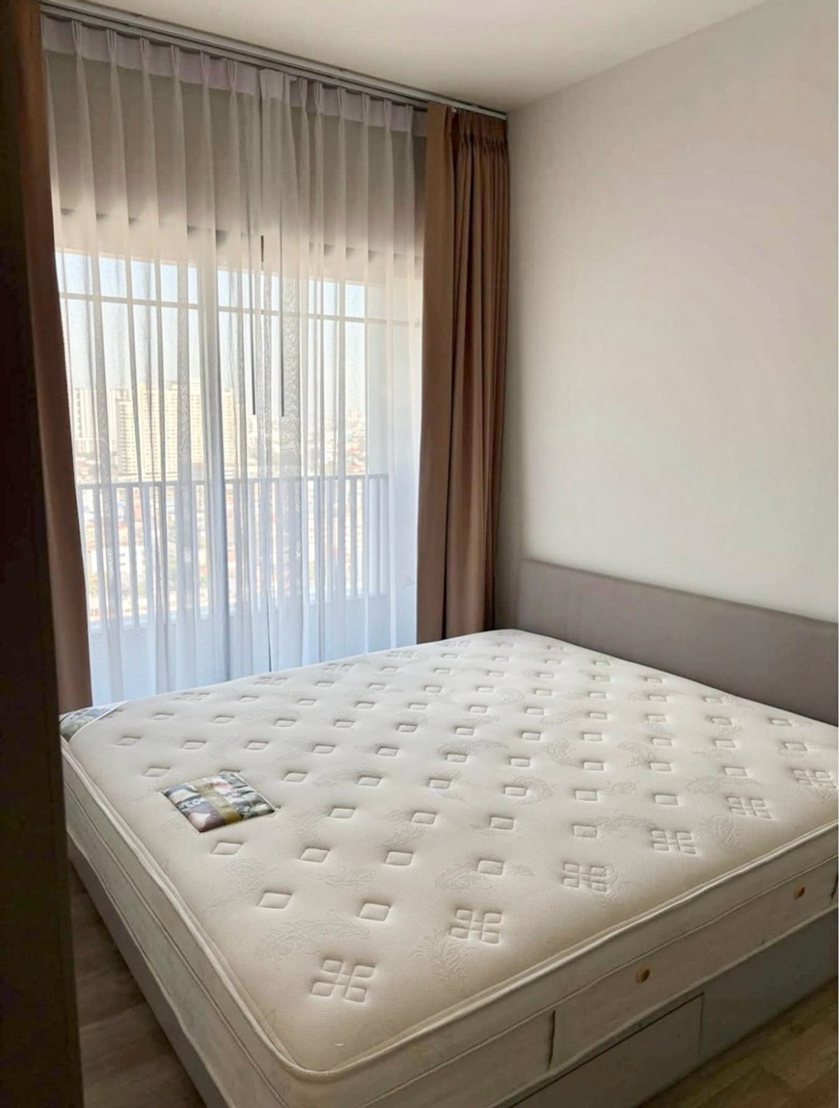 ให้เช่าคอนโดบางซื่อ วงศ์สว่าง เตาปูน : 📍โครงการ : Niche Pride Taopoon – Interchange 
🚝 ใกล้ : MRT สถานีเตาปูน 0 เมตร
💵 ราคาเช่า : 15,000 บาท / เดือน