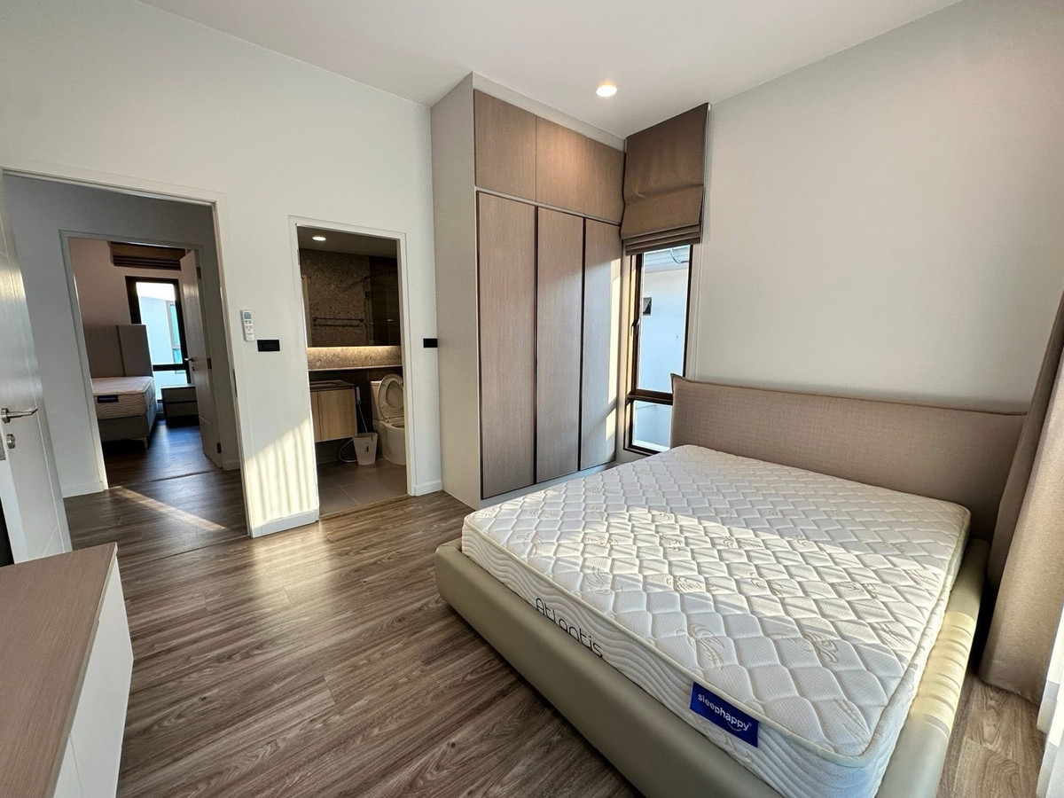 For RentHousePattanakan, Srinakarin : For rent 📍Burasiri Krungthep Kreetha, 4 bedrooms, 4 bathrooms, fully furnished, ready to move in🔆