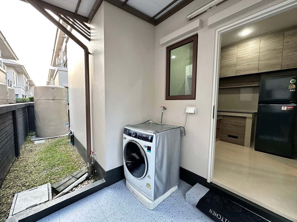 For RentHousePattanakan, Srinakarin : For rent 📍Burasiri Krungthep Kreetha, 4 bedrooms, 4 bathrooms, fully furnished, ready to move in🔆