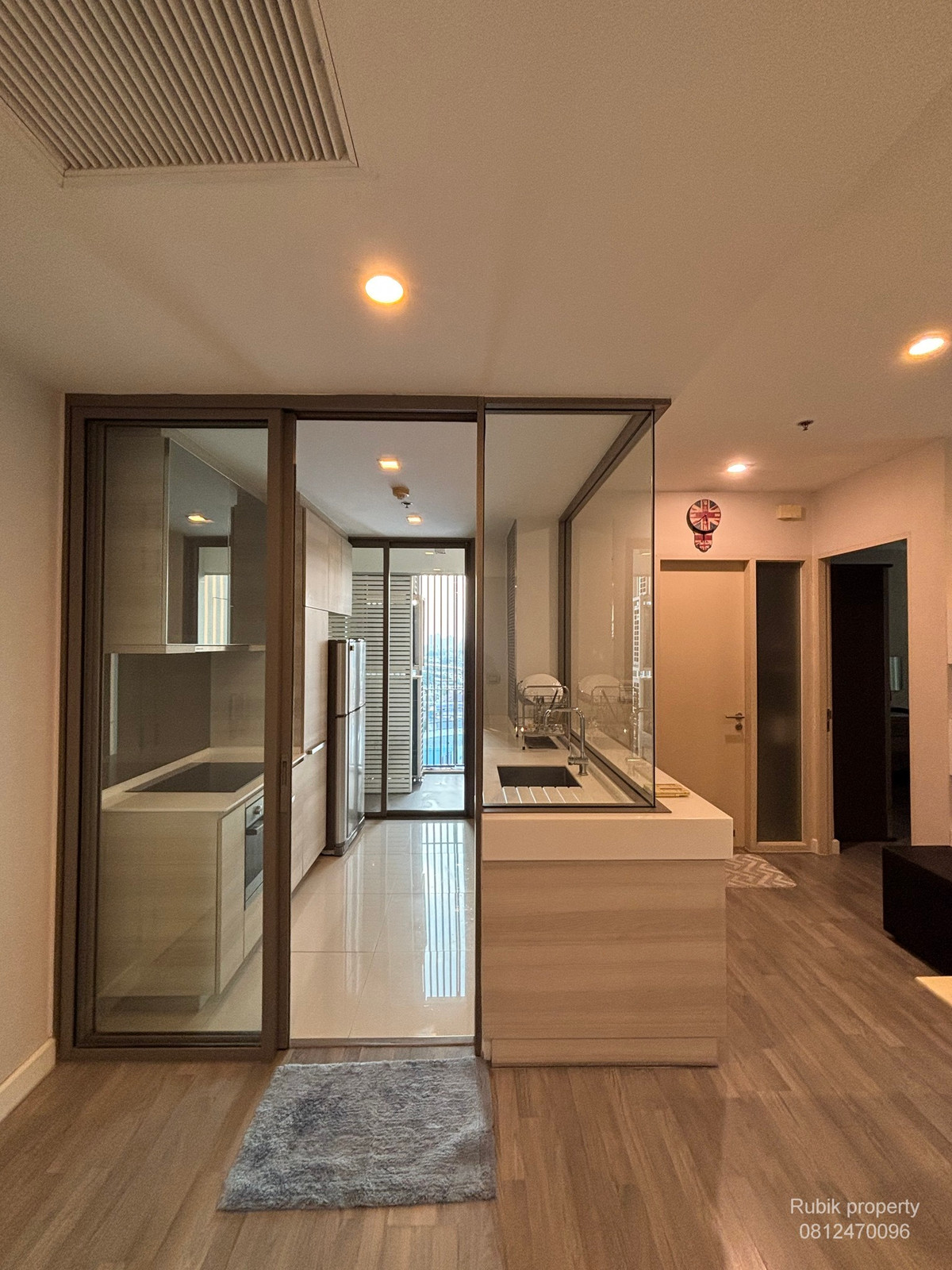 For RentCondoWongwianyai, Charoennakor : 🏙 **Condo for rent, The Room BTS Wongwian Yai** RB1799, location **Very Prime, next to the stairs, BTS Wongwian Yai, only 10 meters**