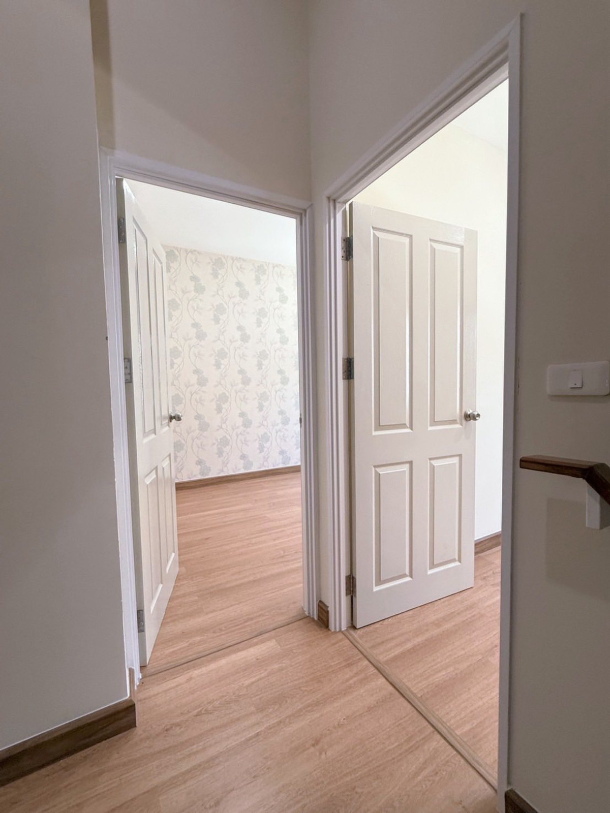 For RentTownhomeEakachai, Bang Bon : House for rent near the BTS, good location, 2-story townhome, 4 bedrooms, 3 bathrooms, 1 additional office room. 1 living room, 1 kitchen, 1 washing room  1 parking space in front of the house, beautiful house, fully decorated.