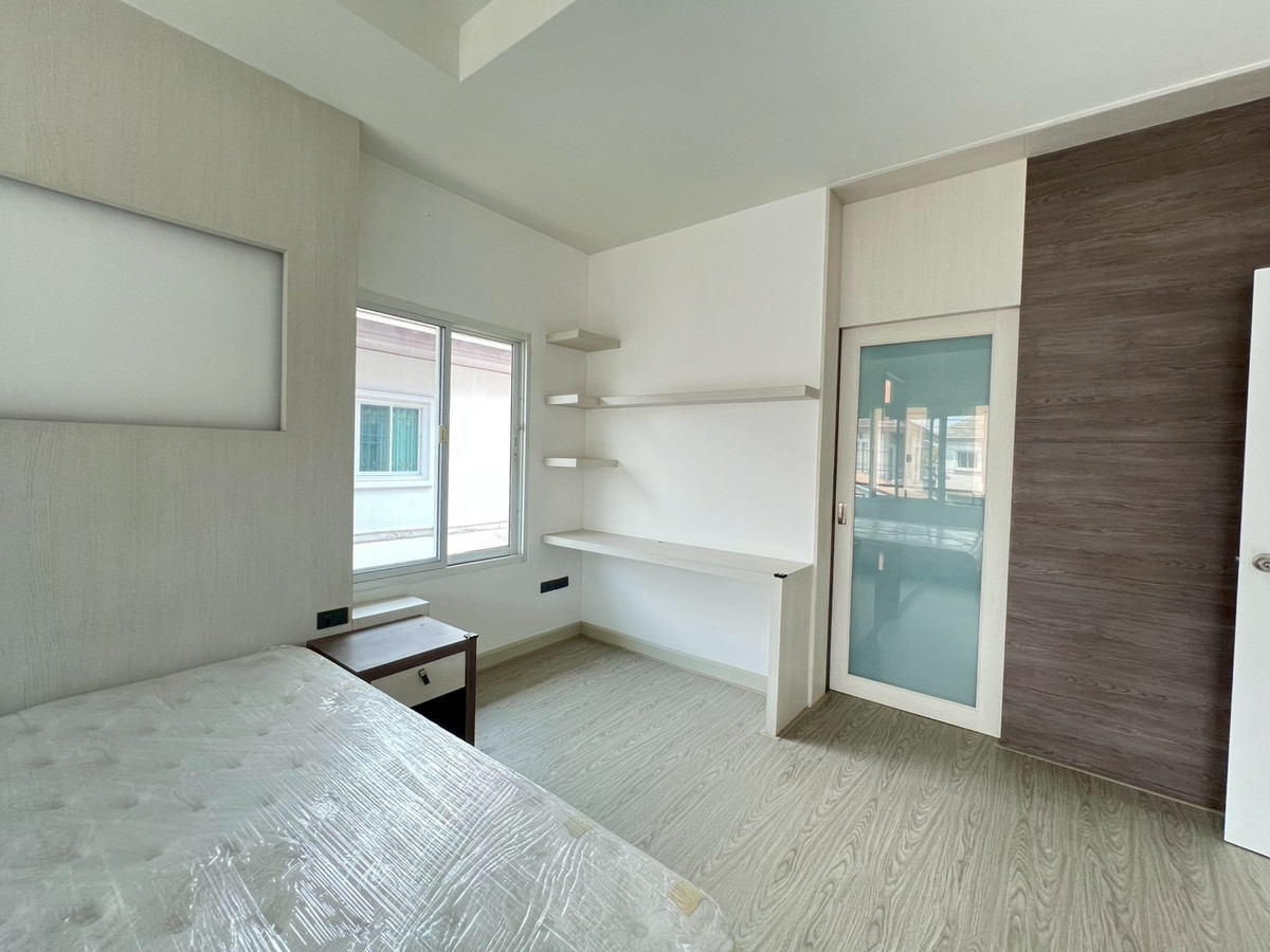 For SaleHousePattaya, Bangsaen, Chonburi : 🏡 2-story detached house for sale, Coco Park Sirisa 21 Village, large house, wide area, 3 bedrooms | 3 bathrooms, selling price 5,890,000 baht 💰