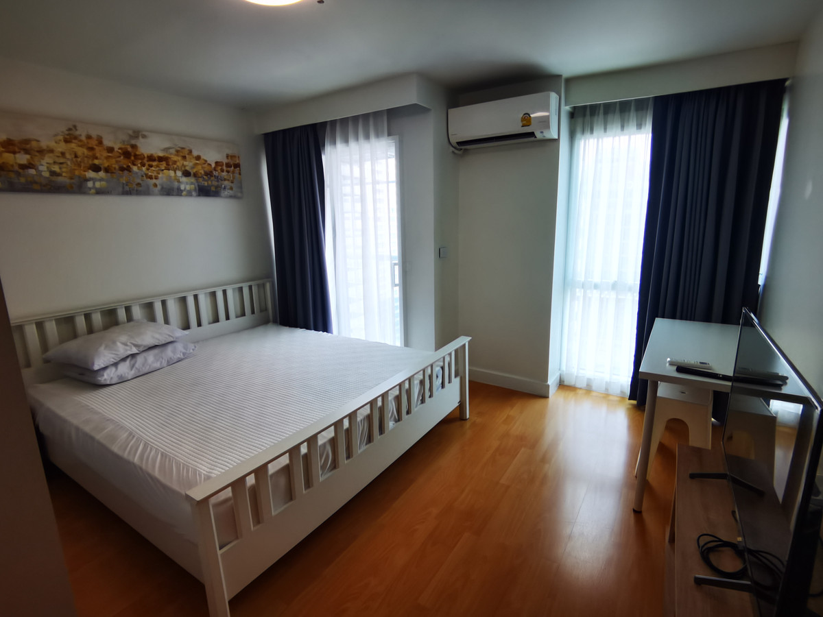 For RentCondoSilom, Saladaeng, Bangrak : Condo for rent: Silom Suite, Silom, 4 bedrooms, fully furnished, ready to move in.