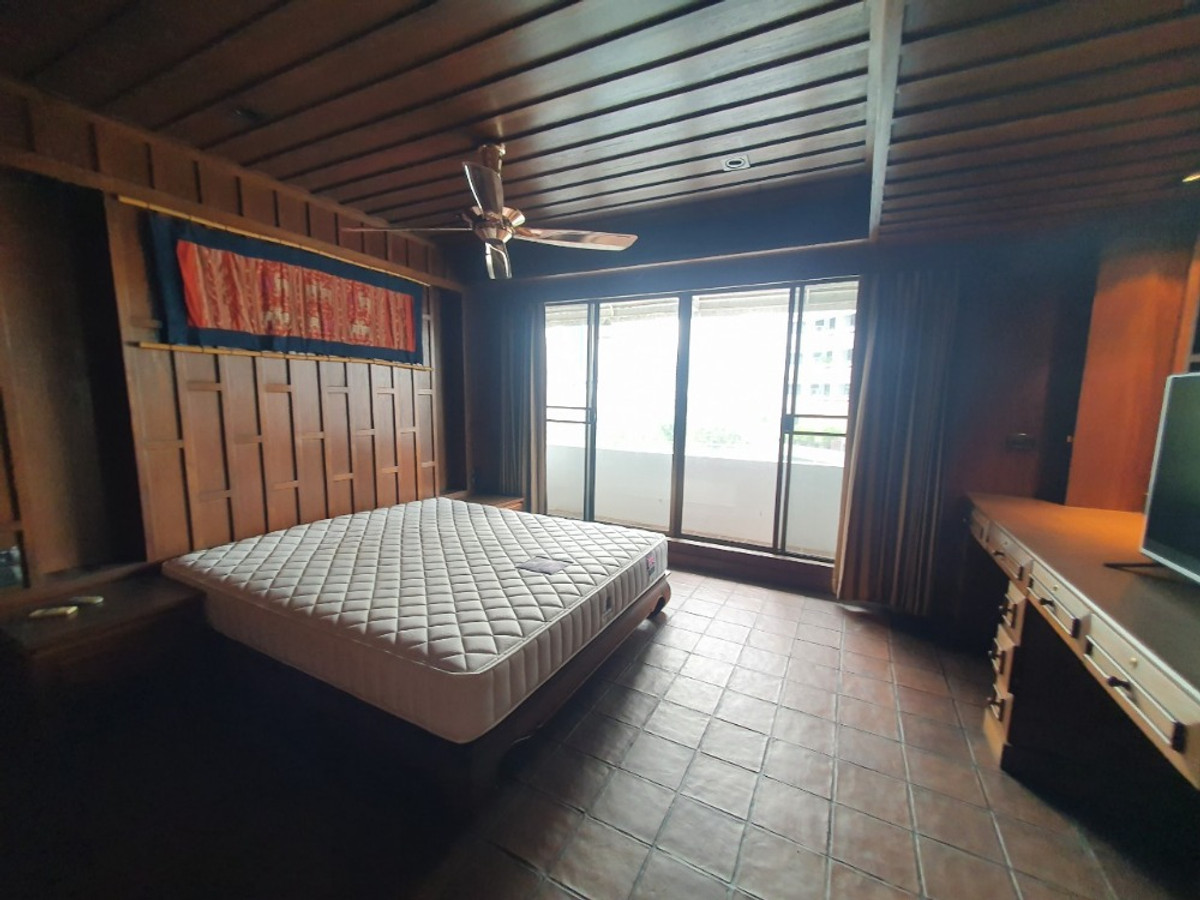 ให้เช่าคอนโดสีลม ศาลาแดง บางรัก : Diamond Tower【𝐑𝐄𝐍𝐓】🔥ฟีลคลาสสิก แฝงความภูมิฐาน เส้นสายดั้งเดิม ผสมความขลังนิด ๆ🔥 ติดต่อไลน์ไอดี: @hacondo