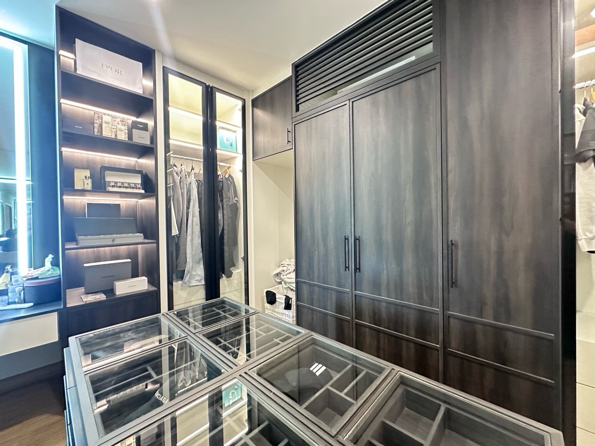 ขายเกษตร นวมินทร์ ลาดปลาเค้า : บ้านแฝด ทำเลเลียบด่วนรามอินทราฯ ซอย โยธินพัฒนา เซ็นทรัลอีส วิลล์ ประดิษฐ์มนูธรรม บ้านใหม่ fullyfurnished  