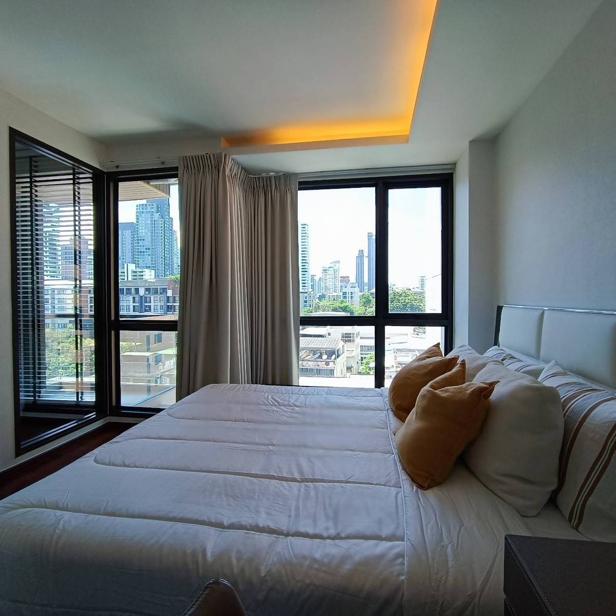 ให้เช่าคอนโดสุขุมวิท อโศก ทองหล่อ : For rent condo low rise at the Address sukhumvit 61 (S03-2310) 