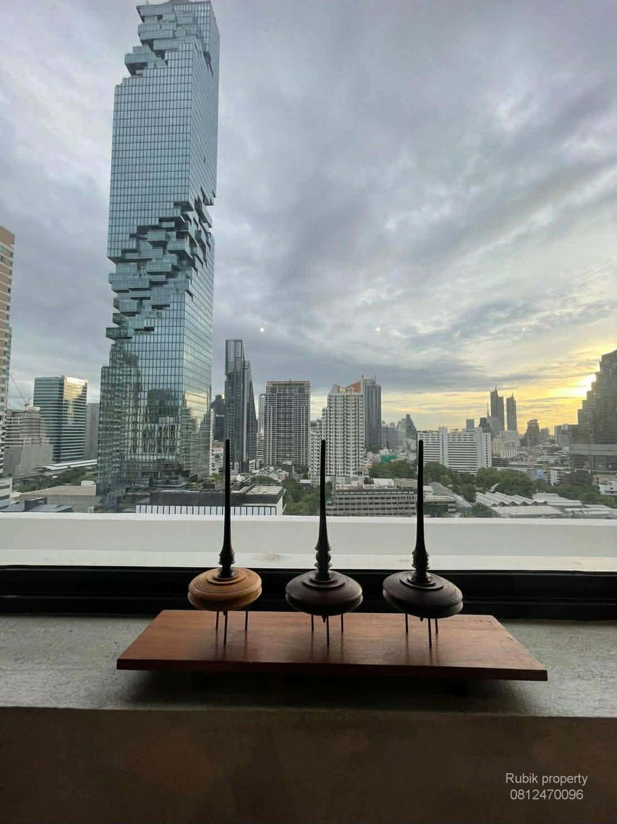 คอนโดสีลม ศาลาแดง บางรัก : 🏙 **ขาย / ให้เช่าคอนโด Diamond Tower สีลม ซอย 7** RB1772 ห้องขนาดใหญ่ Rare Item ทั้งชั้น ใจกลาง CBD ใกล้ BTS ช่องนนทรี