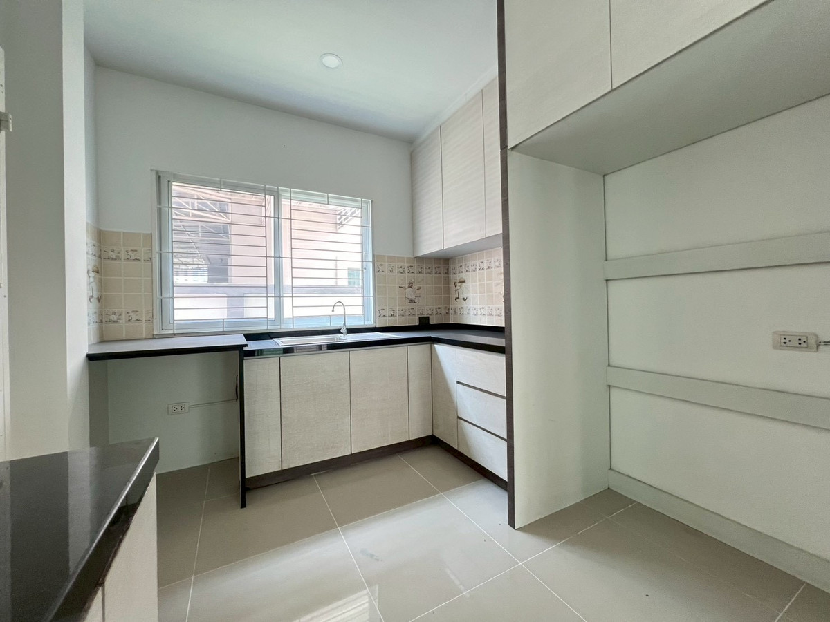 For SaleHousePattaya, Bangsaen, Chonburi : 🏡 2-story detached house for sale, Coco Park Sirisa 21 Village, large house, wide area, 3 bedrooms | 3 bathrooms, selling price 5,890,000 baht 💰