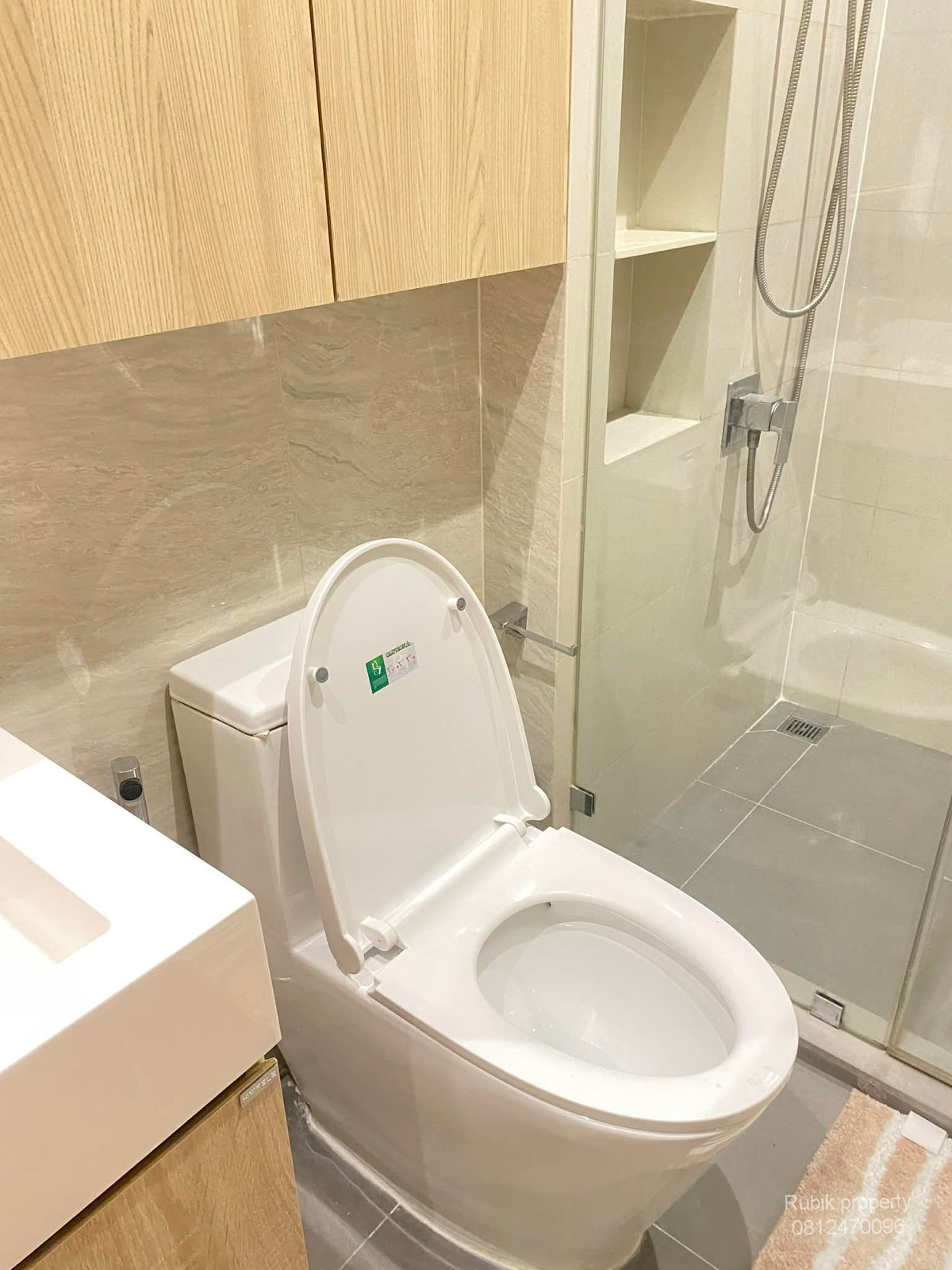 CondoLadprao, Central Ladprao : 🏙 **Condo for sale Maru Ladprao 15 (Pet Friendly)** RB1773, corner room, private, no walls next to anyone, good location, next to MRT Ladprao.