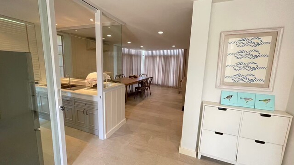 ขายบ้านหัวหิน ประจวบคีรีขันธ์ : Luxury Beachfront 2-Storey House for Sale – Fully Furnished 2 Bedrooms 3 Bathrooms