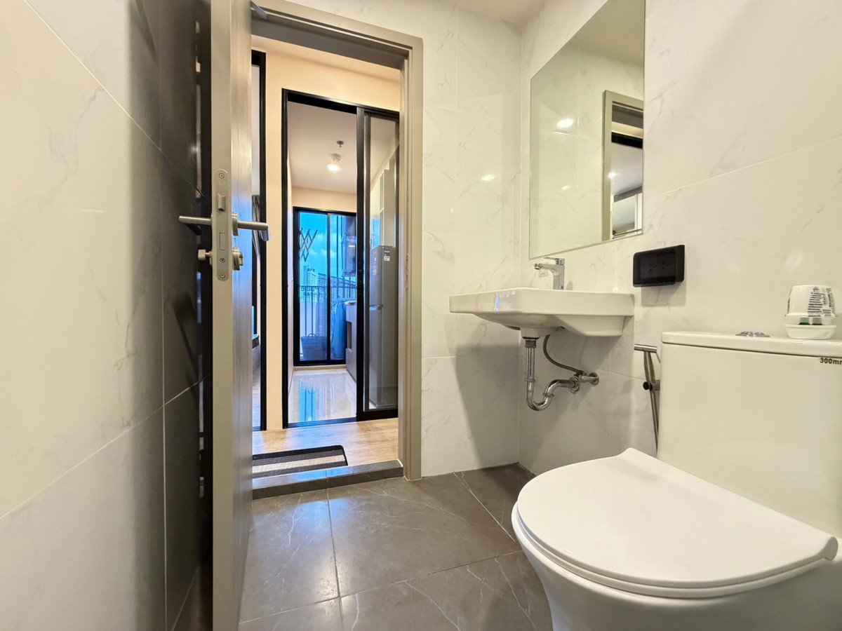 ให้เช่าคอนโดปิ่นเกล้า จรัญสนิทวงศ์ : 🏢 For Rent ออริจิ้น ปลั๊ก&เพลย์ สิรินธร สเตชั่น 🛏 Simplex 1 bed 📏 ขนาด: 25 ตร.ม. 💰 ราคาเพียง 12K/เดือน 📍 ทำเล: ใกล้รถไฟฟ้า สถานีสิรินธร และห้างสรรพสินค้าย่านฝั่งธน