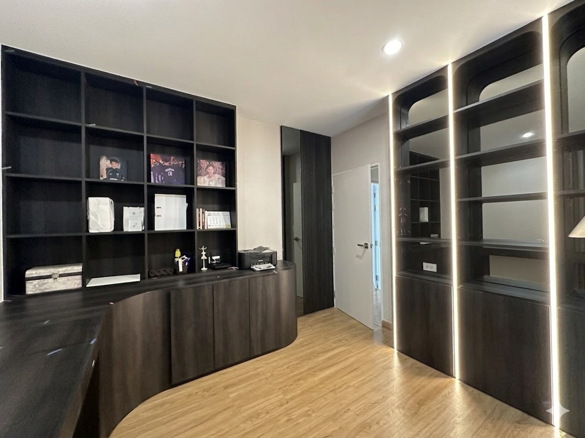 ขายเกษตร นวมินทร์ ลาดปลาเค้า : บ้านแฝด ทำเลเลียบด่วนรามอินทราฯ ซอย โยธินพัฒนา เซ็นทรัลอีส วิลล์ ประดิษฐ์มนูธรรม บ้านใหม่ fullyfurnished  