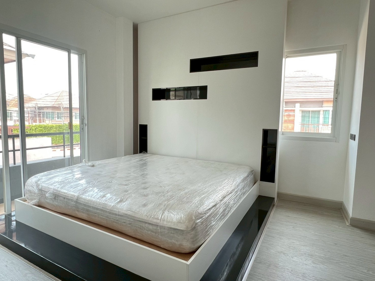 For SaleHousePattaya, Bangsaen, Chonburi : 🏡 2-story detached house for sale, Coco Park Sirisa 21 Village, large house, wide area, 3 bedrooms | 3 bathrooms, selling price 5,890,000 baht 💰