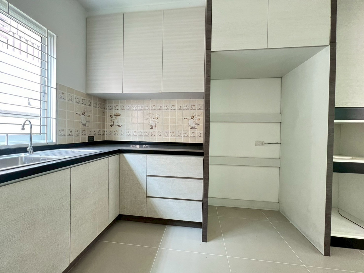 For SaleHousePattaya, Bangsaen, Chonburi : 🏡 2-story detached house for sale, Coco Park Sirisa 21 Village, large house, wide area, 3 bedrooms | 3 bathrooms, selling price 5,890,000 baht 💰