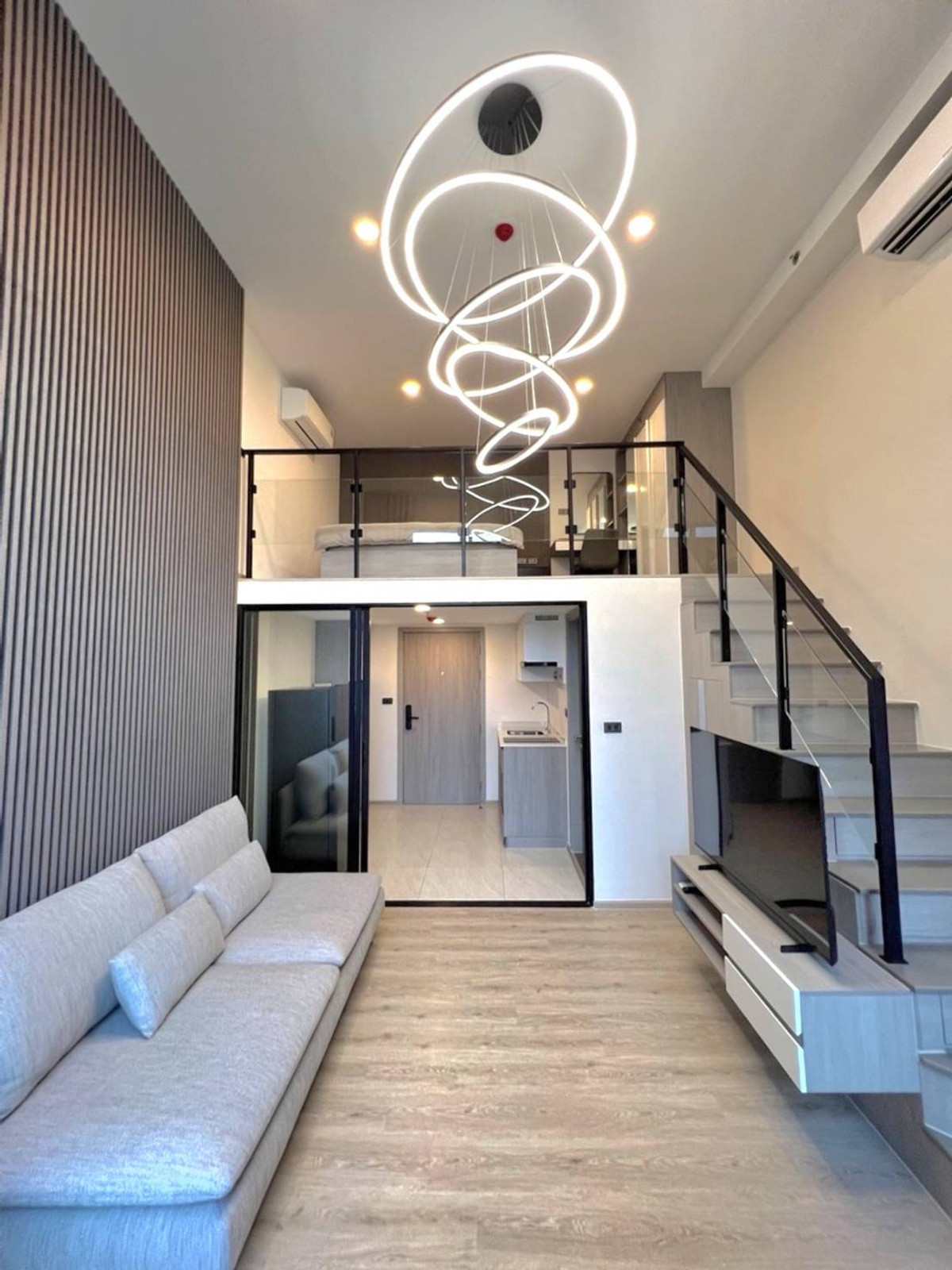 ให้เช่าคอนโดปิ่นเกล้า จรัญสนิทวงศ์ : ใกล้ MRT สิรินธร เพียง 350 เมตร 