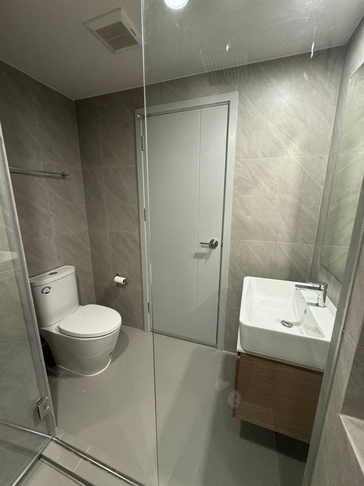 ขายคอนโดสยาม จุฬา สามย่าน : Ideo Chula Samyan【𝐒𝐄𝐋𝐋 & 𝐑𝐄𝐍𝐓】🔥คอนโดสไตล์โมเดิร์นโทนขาวดำ เฟอร์ดีไซน์สวย วิวชั้นสูง ส่วนกลางดีหลากหลาย มี Co-working space ใกล้MRTสามย่าน🔥 ติดต่อไลน์ไอดี: @hacondo