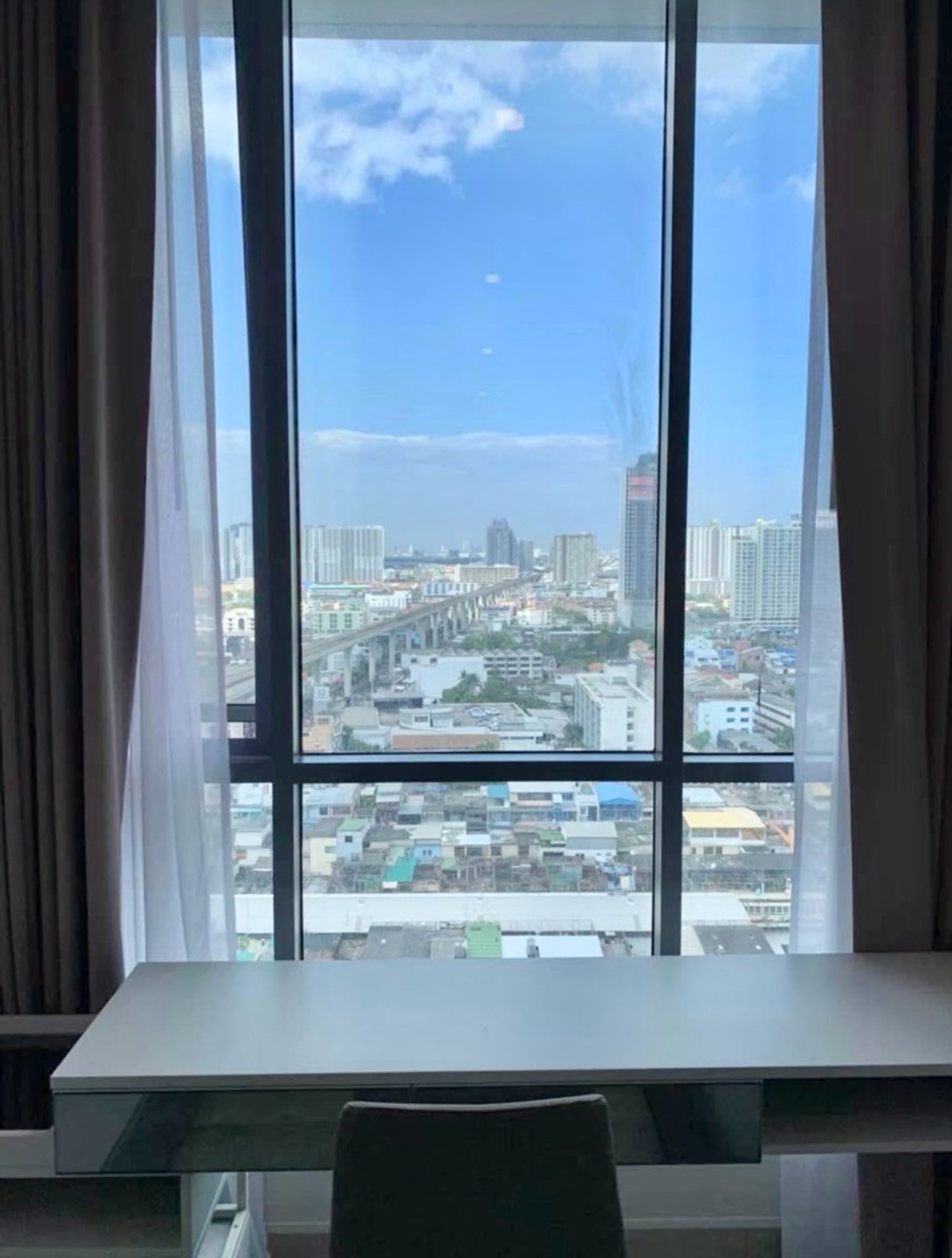 ให้เช่าคอนโดบางซื่อ วงศ์สว่าง เตาปูน : 📍โครงการ : Niche Pride Taopoon – Interchange 
🚝 ใกล้ : MRT สถานีเตาปูน 0 เมตร
💵 ราคาเช่า : 15,000 บาท / เดือน