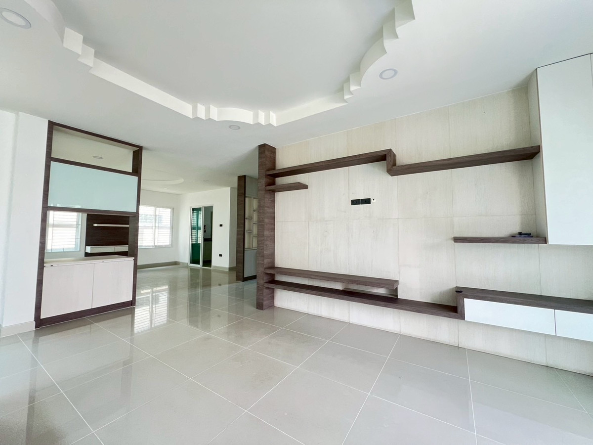 For SaleHousePattaya, Bangsaen, Chonburi : 🏡 2-story detached house for sale, Coco Park Sirisa 21 Village, large house, wide area, 3 bedrooms | 3 bathrooms, selling price 5,890,000 baht 💰