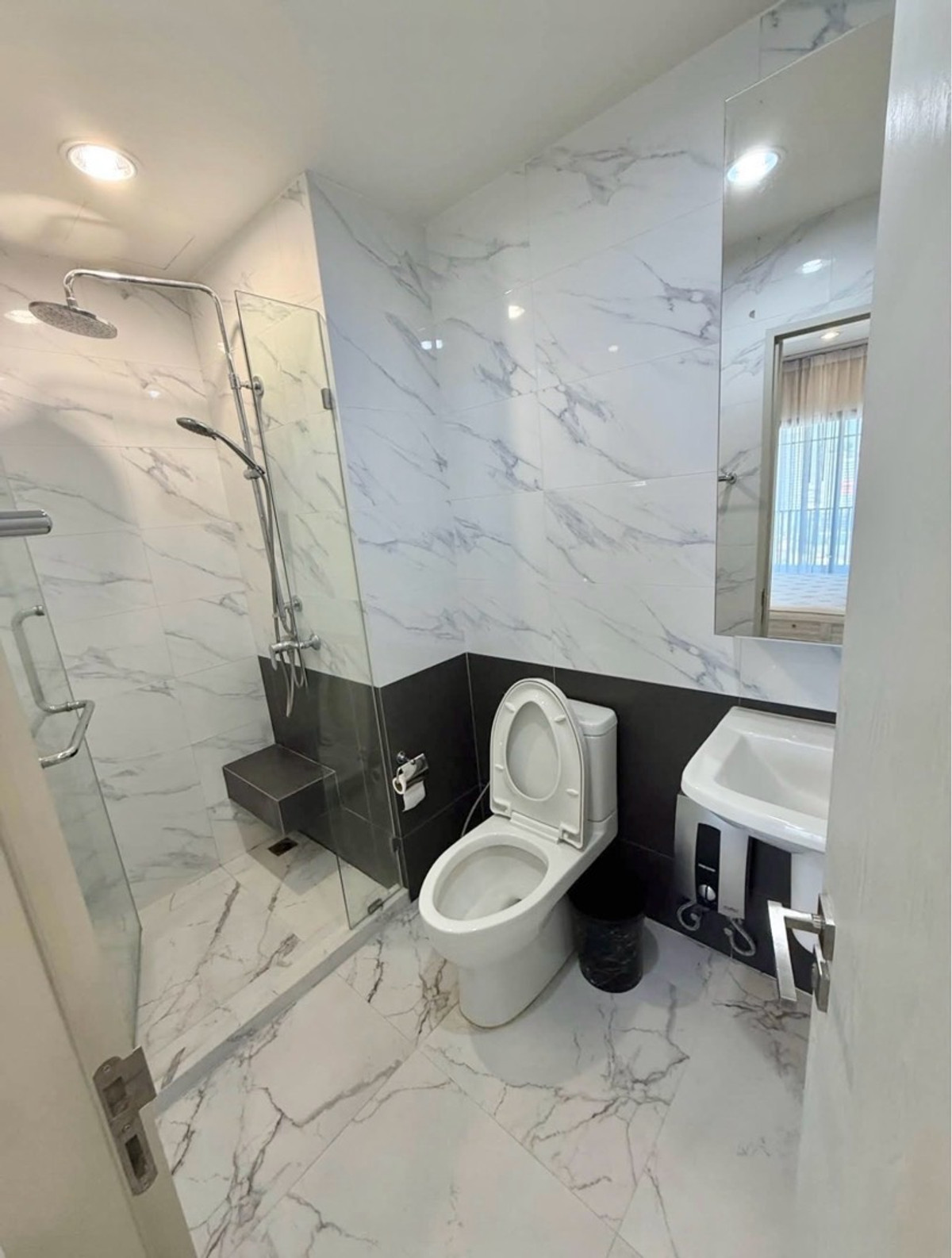 ให้เช่าคอนโดบางซื่อ วงศ์สว่าง เตาปูน : 📍โครงการ : Niche Pride Taopoon – Interchange 
🚝 ใกล้ : MRT สถานีเตาปูน 0 เมตร
💵 ราคาเช่า : 15,000 บาท / เดือน