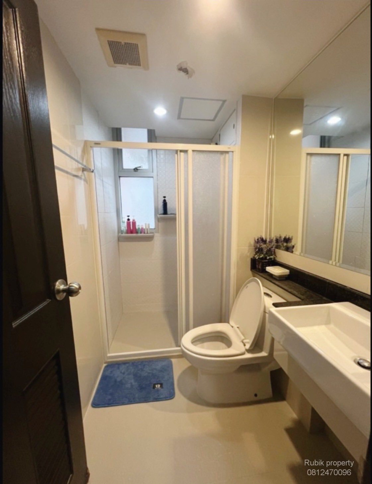 For SaleCondoRatchadapisek, Huaikwang, Suttisan : 🏙️ **Condo for sale, good location, Ratchada 17, close to MRT, just a few minutes** Project **The Kris Ratchada 17**, convenient travel, Suthisan - Huai Khwang. Can penetrate Vibhavadi RB1761