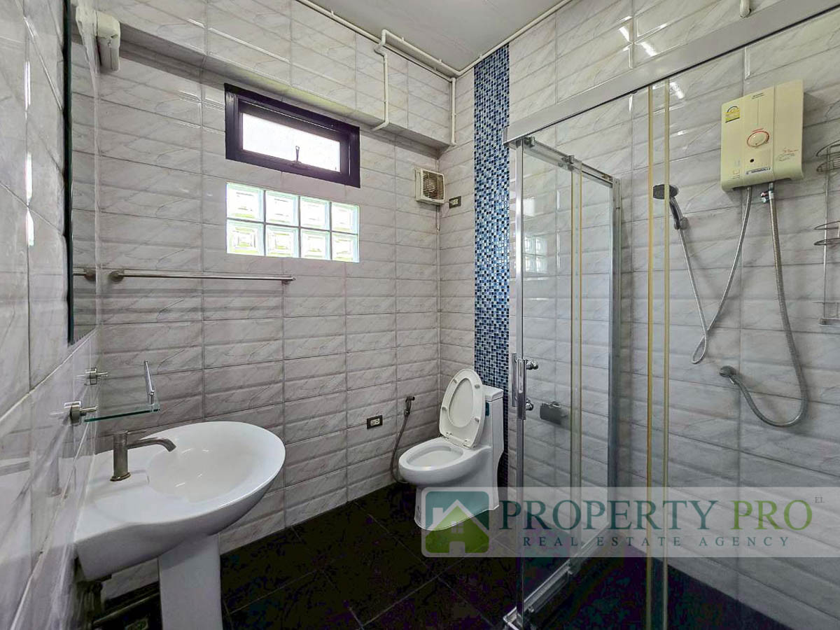 ให้เช่าบ้านปทุมธานี รังสิต ธรรมศาสตร์ : ให้เช่า บ้าน รังสิต คลองหลวง บ้านเดี่ยว 3 ชั้น 5 ห้องนอน ขนาด 100 ตรว 471 ตรม รีโนเวทใหม่ Loft Style เฟอร์นิเตอร์ครบ ใกล้ มหาวิทยาลัยธรรมศาสตร์ มหาลัยกรุงเทพ ฟิวเจอร์พาร์ครังสิต ตลาดไท : EL26R-006