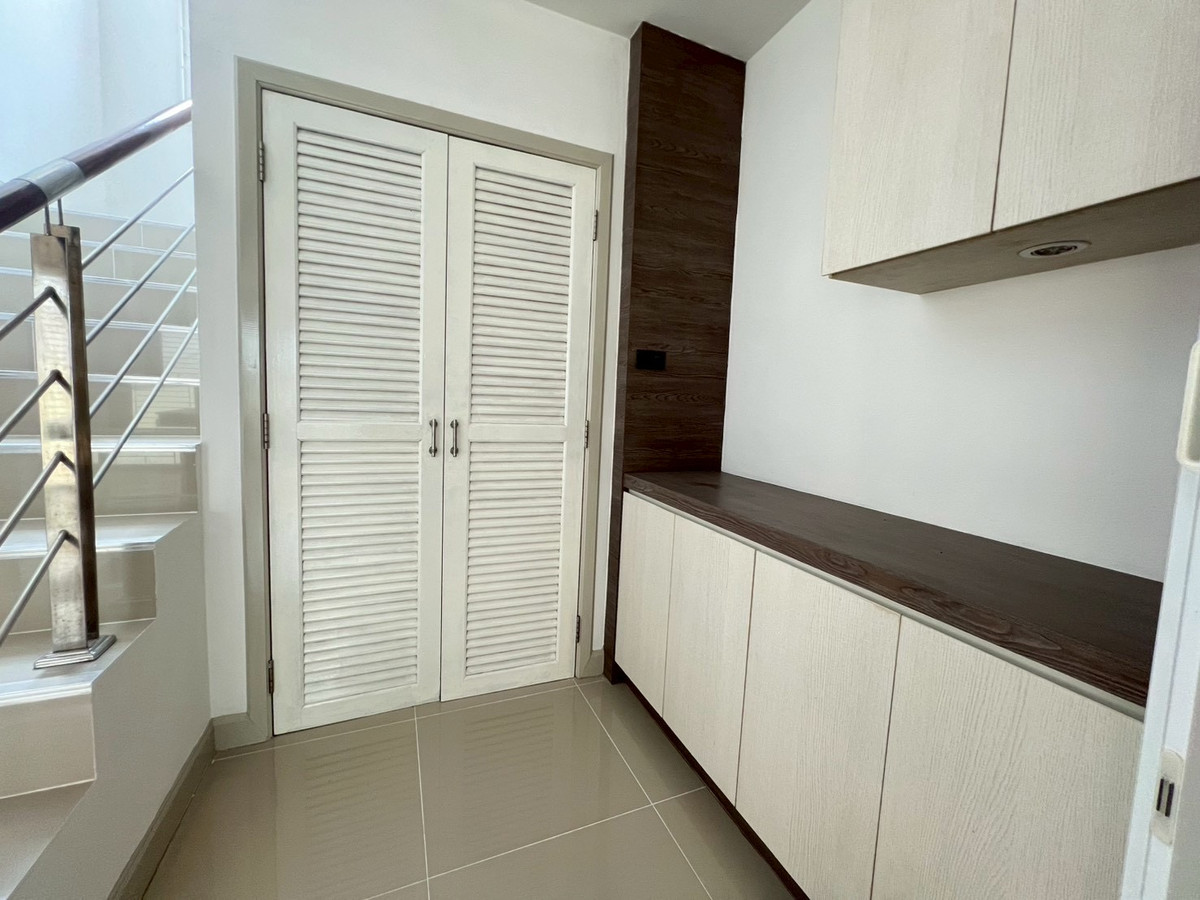 For SaleHousePattaya, Bangsaen, Chonburi : 🏡 2-story detached house for sale, Coco Park Sirisa 21 Village, large house, wide area, 3 bedrooms | 3 bathrooms, selling price 5,890,000 baht 💰