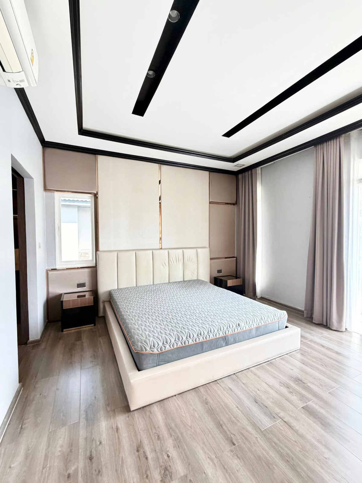 For RentHouseBangna, Bearing, Lasalle : Mantana 2 Bangna KM.7 / 3 Bedrooms (FOR RENT), Mantana 2 Bangna KM.7 / 3 Bedrooms (FOR RENT) YOK112