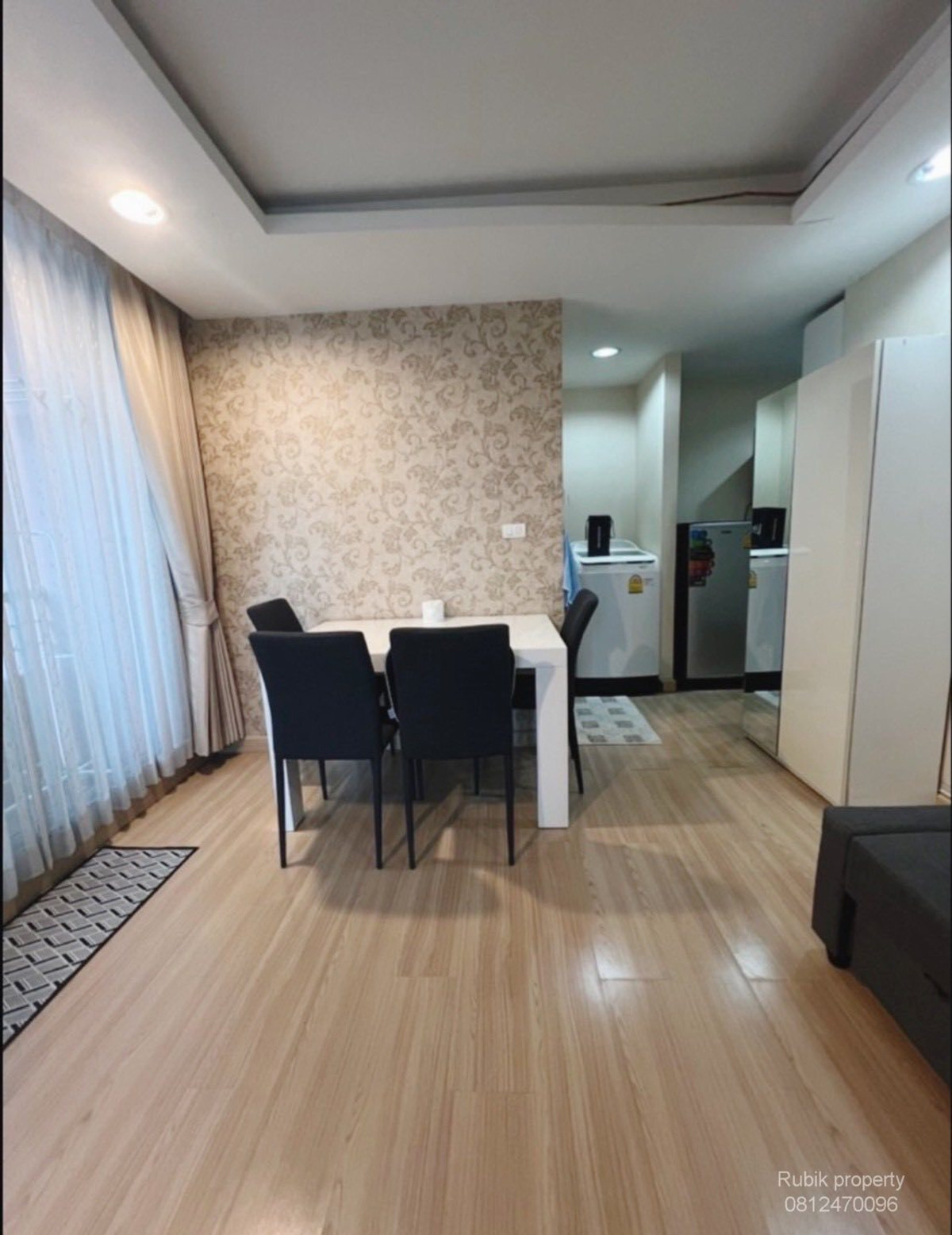 For SaleCondoRatchadapisek, Huaikwang, Suttisan : 🏙️ **Condo for sale, good location, Ratchada 17, close to MRT, just a few minutes** Project **The Kris Ratchada 17**, convenient travel, Suthisan - Huai Khwang. Can penetrate Vibhavadi RB1761