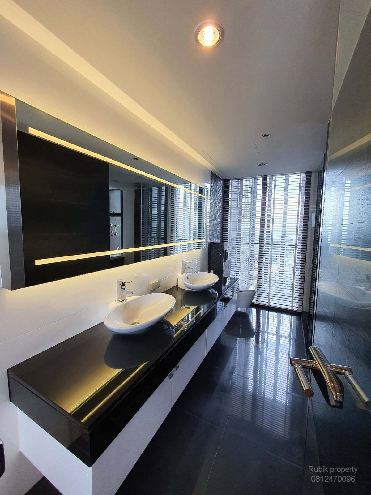 ให้เช่าคอนโดสาทร นราธิวาส : 🏙 **ให้เช่าคอนโด Super Luxury – The Met Sathorn** คอนโดระดับไอคอนบนถนนสาทร วิวเมืองและแม่น้ำสุดอลังการ ใกล้ BTS ช่องนนทรี RB1766