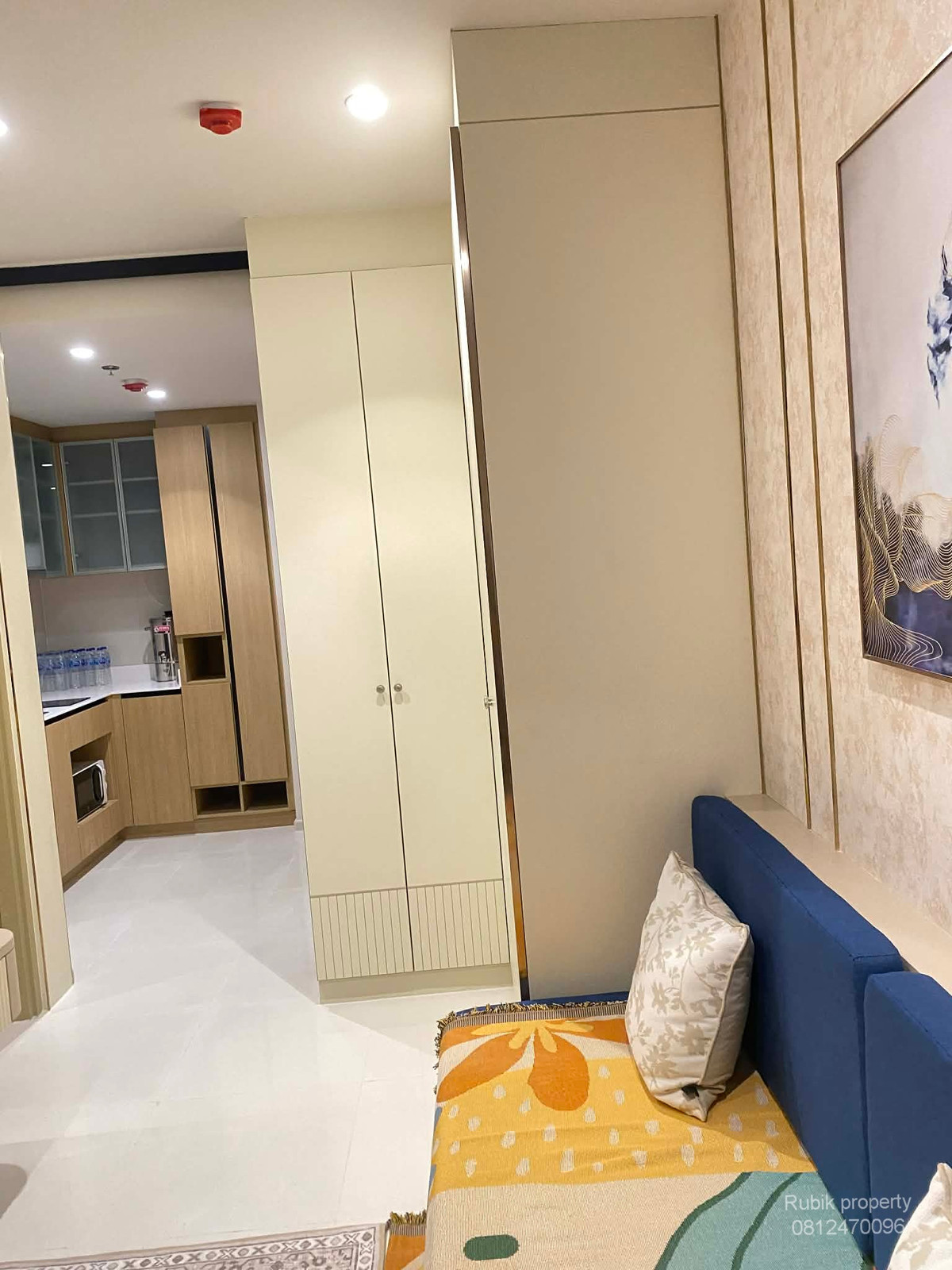 CondoLadprao, Central Ladprao : 🏙 **Condo for sale Maru Ladprao 15 (Pet Friendly)** RB1773, corner room, private, no walls next to anyone, good location, next to MRT Ladprao.