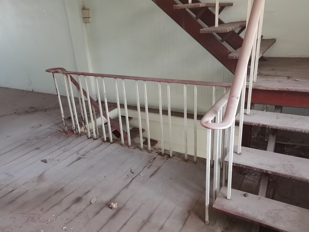 For SaleShop HouseCha-am Phetchaburi : 3.5-story commercial building for sale, located on Phetkasem Road