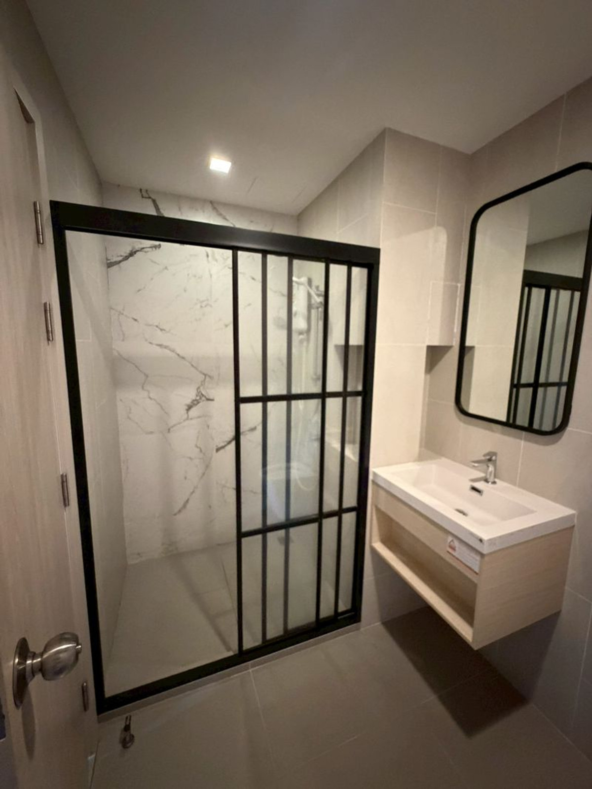 For RentCondoRamkhamhaeng, Hua Mak : For rent Metris Rama9 ** Pets allowed.