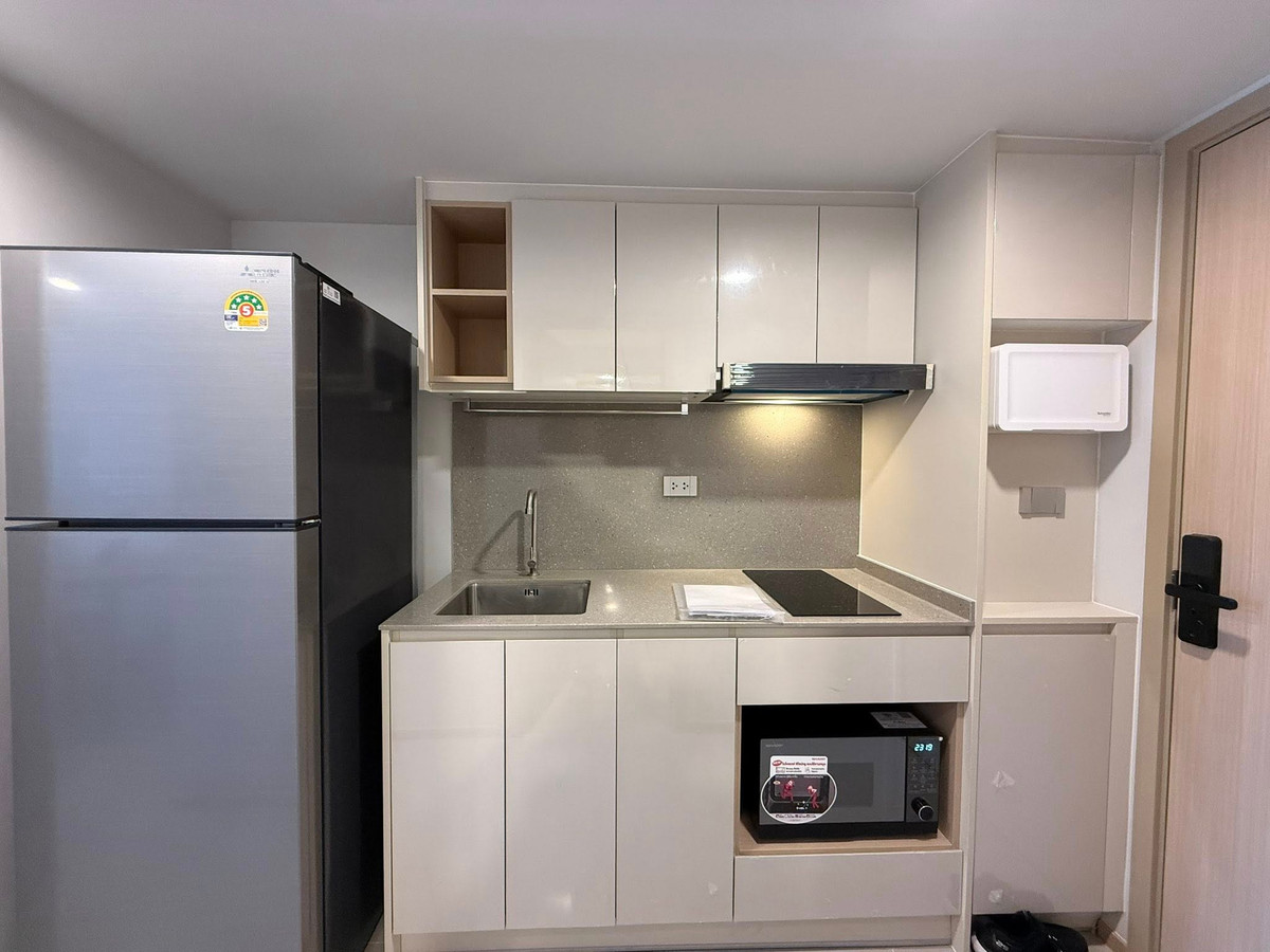 ให้เช่าคอนโดสยาม จุฬา สามย่าน : 💚ใครชอบเตียงใหญ่คิงไซส์ 6ฟุต ต้องรีบจองห้องนี้เลยค่ะ 𝐂𝐮𝐥𝐭𝐮𝐫𝐞 𝐂𝐡𝐮𝐥𝐚 (คัลเจอร์ จุฬา) 