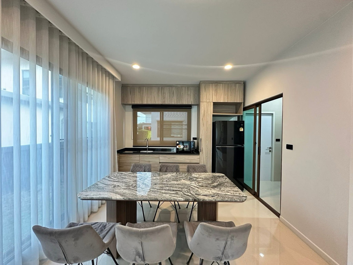 For RentHousePattanakan, Srinakarin : For rent 📍Burasiri Krungthep Kreetha, 4 bedrooms, 4 bathrooms, fully furnished, ready to move in🔆