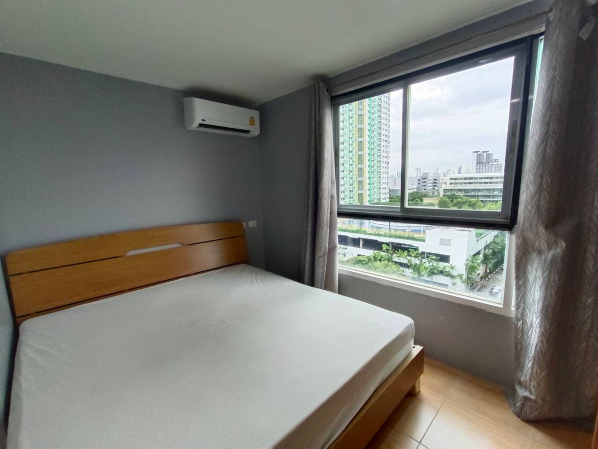 For RentCondoKaset Nawamin,Ladplakao : Room for rent, clean, cool breeze, unblocked view, Premsiri Boutique Park Condo, near BTS Kasetsart University Station and Sena Station.