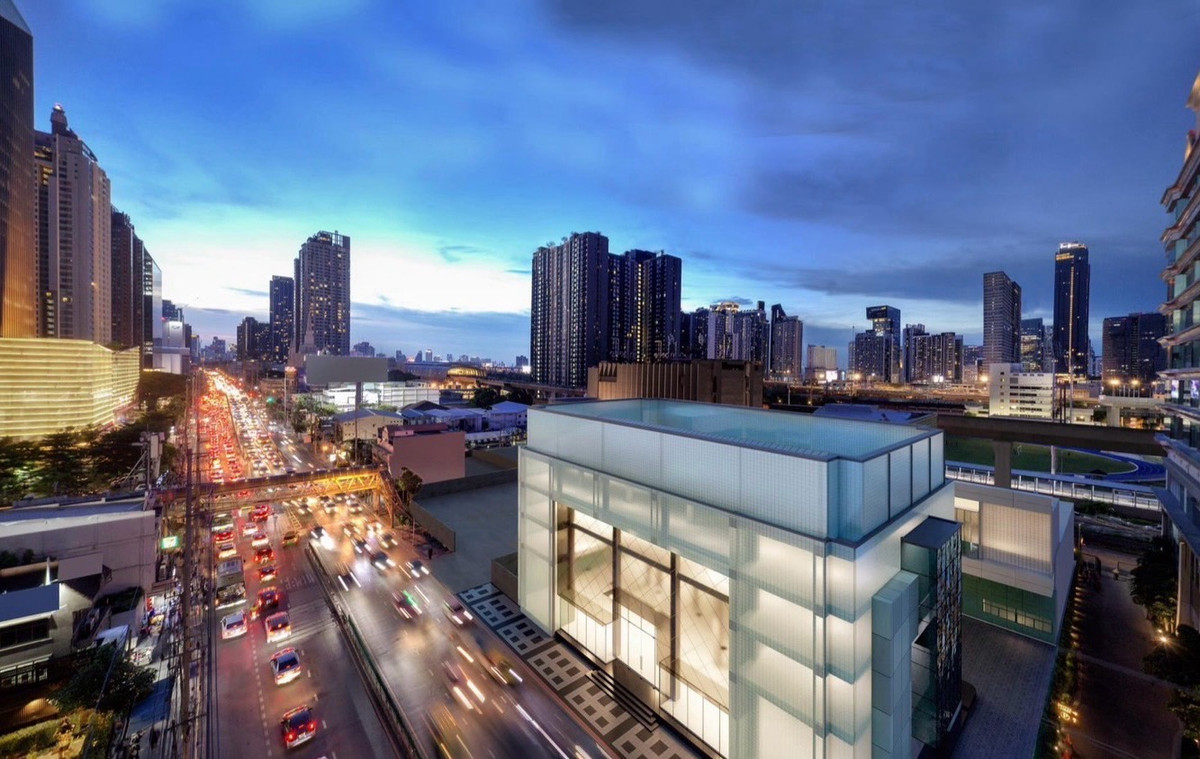 ให้เช่าโชว์รูมพระราม 9 เพชรบุรีตัดใหม่ RCA : ให้เช่า โชว์รูมออฟฟิศ ถนนเพชรบุรีตัดใหม่ - อโศก ทำเลแห่งอนาคต เชื่อมต่อ สุขุมวิท พร้อมพงษ์ ทองหล่อ RCA และ รถไฟฟ้าใต้ดิน สถานี เพชรบุรี ระยะทาง 295 เมตร ทำเลที่มากกว่าคุณภาพ คือความพรีเมี่ยม