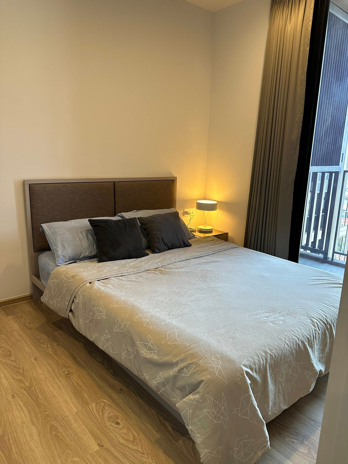 For SaleCondoSukhumvit, Asoke, Thonglor : Oka Haus Sukhumvit 36 ​​/ 1 Bedroom (SALE WITH TENANT), Oka Haus Sukhumvit 36 ​​/ 1 Bedroom (Sale with Tenant) NA041