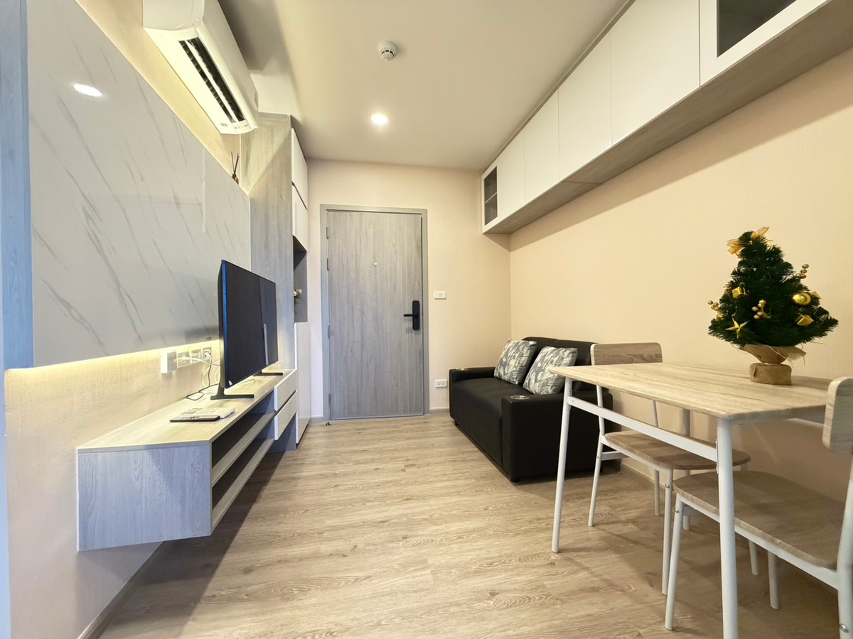 ให้เช่าคอนโดปิ่นเกล้า จรัญสนิทวงศ์ : 🏢 For Rent ออริจิ้น ปลั๊ก&เพลย์ สิรินธร สเตชั่น 🛏 Simplex 1 bed 📏 ขนาด: 25 ตร.ม. 💰 ราคาเพียง 12K/เดือน 📍 ทำเล: ใกล้รถไฟฟ้า สถานีสิรินธร และห้างสรรพสินค้าย่านฝั่งธน