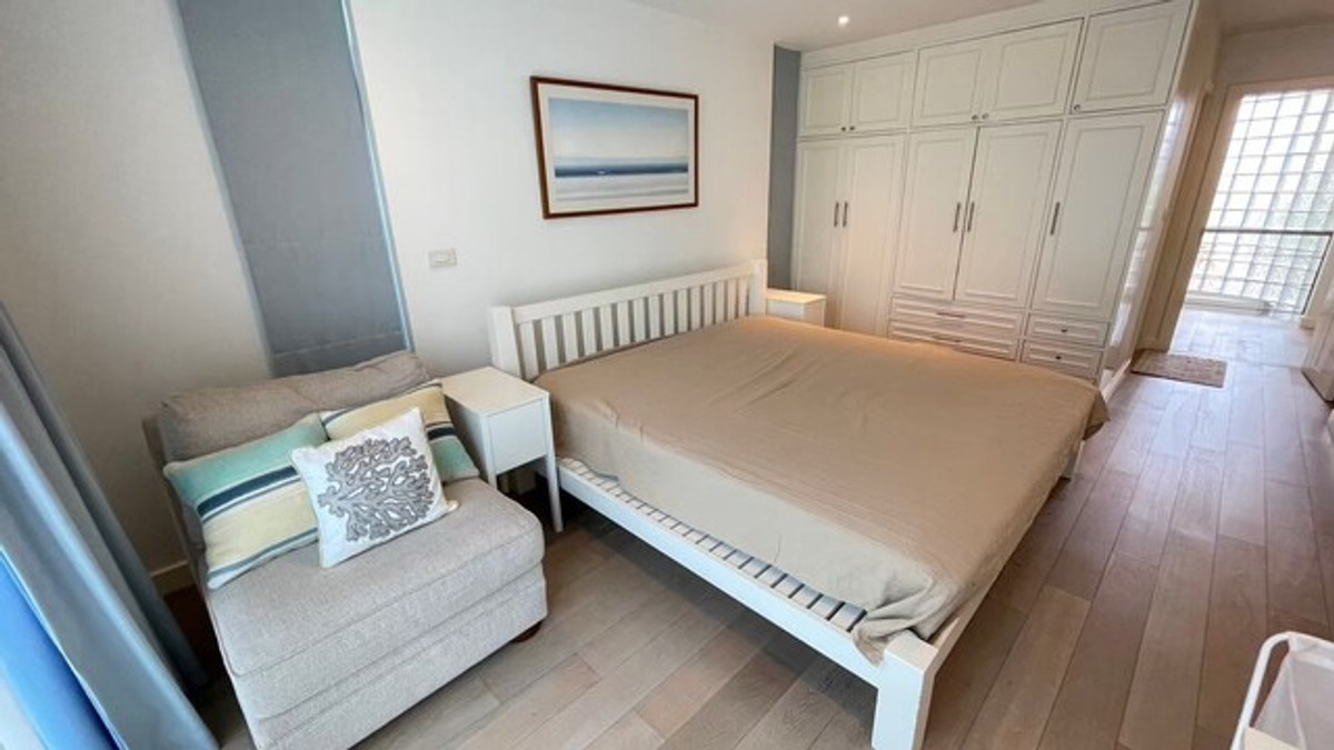 ขายบ้านหัวหิน ประจวบคีรีขันธ์ : Luxury Beachfront 2-Storey House for Sale – Fully Furnished 2 Bedrooms 3 Bathrooms