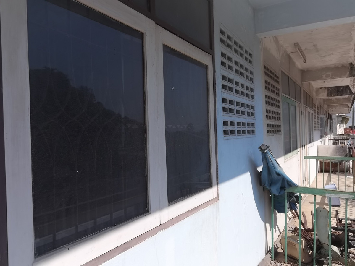 For SaleShop HouseCha-am Phetchaburi : 3.5-story commercial building for sale, located on Phetkasem Road