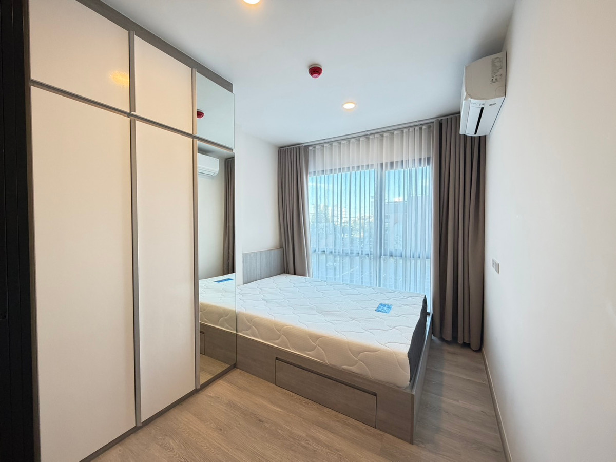 ให้เช่าคอนโดปิ่นเกล้า จรัญสนิทวงศ์ : 🏢 For Rent ออริจิ้น ปลั๊ก&เพลย์ สิรินธร สเตชั่น 🛏 Simplex 1 bed 📏 ขนาด: 25 ตร.ม. 💰 ราคาเพียง 12K/เดือน 📍 ทำเล: ใกล้รถไฟฟ้า สถานีสิรินธร และห้างสรรพสินค้าย่านฝั่งธน