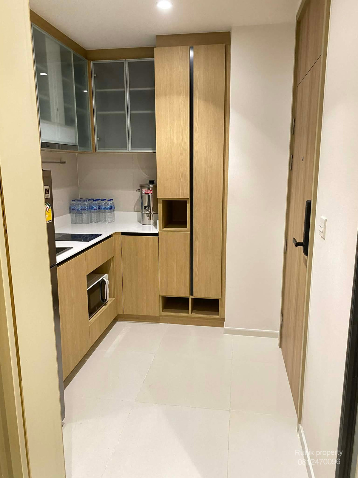 CondoLadprao, Central Ladprao : 🏙 **Condo for sale Maru Ladprao 15 (Pet Friendly)** RB1773, corner room, private, no walls next to anyone, good location, next to MRT Ladprao.